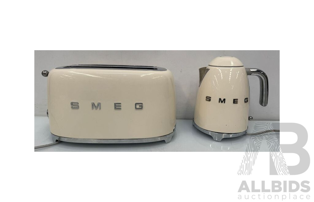 Smeg 50's Style Toaster and Kettle