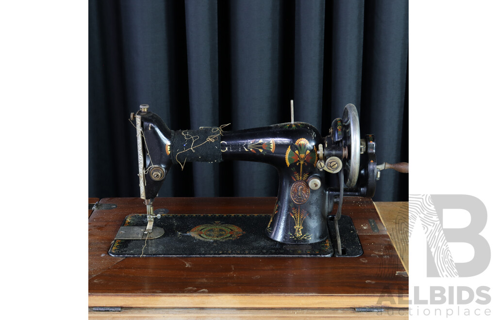 Vintage Singer Sewing Machine in Treadle Base Table