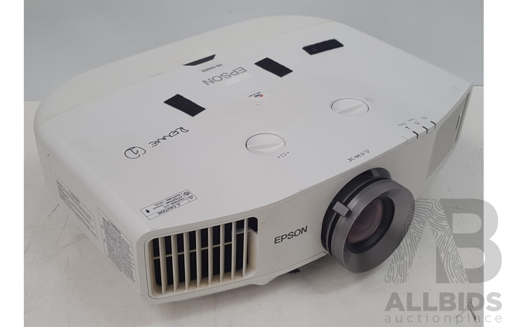 Epson (EB-G5600) XGA 3LCD Conference Room Projector