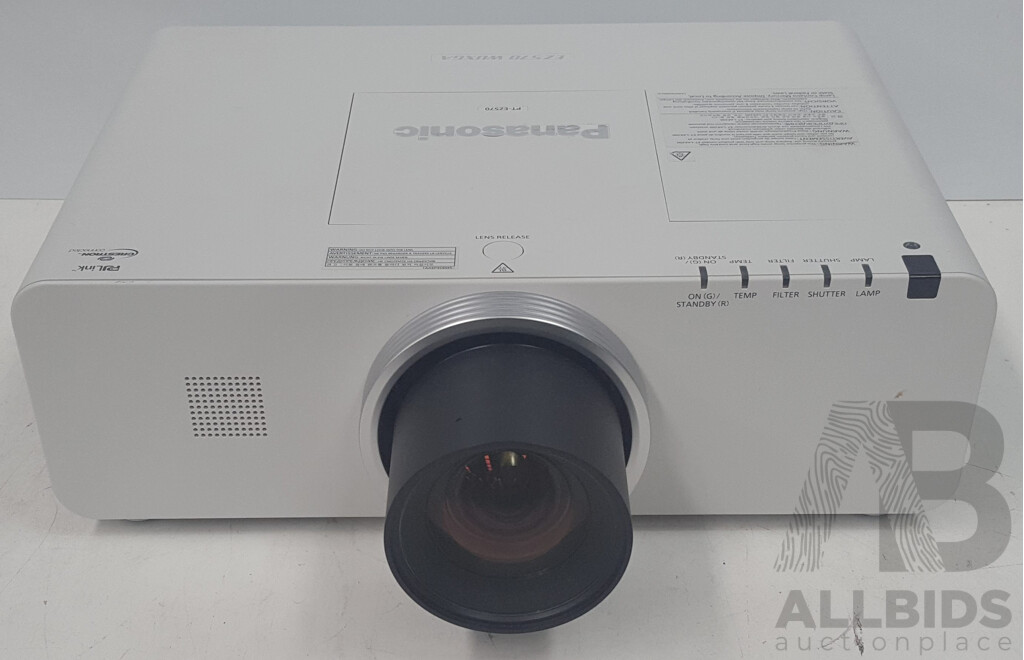 Panasonic (PT-EZ570E) PT-EZ570 WUXGA 3LCD Projector