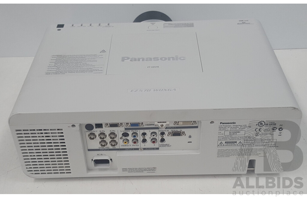 Panasonic (PT-EZ570E) PT-EZ570 WUXGA 3LCD Projector