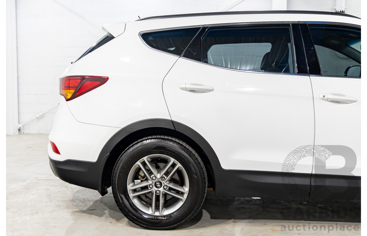 05/2018 Hyundai Santa Fe Active CRDi (4x4) AWD DM5 MY18 4D Wagon White Cream Mica Turbo Diesel 2.2L - 7 Seater