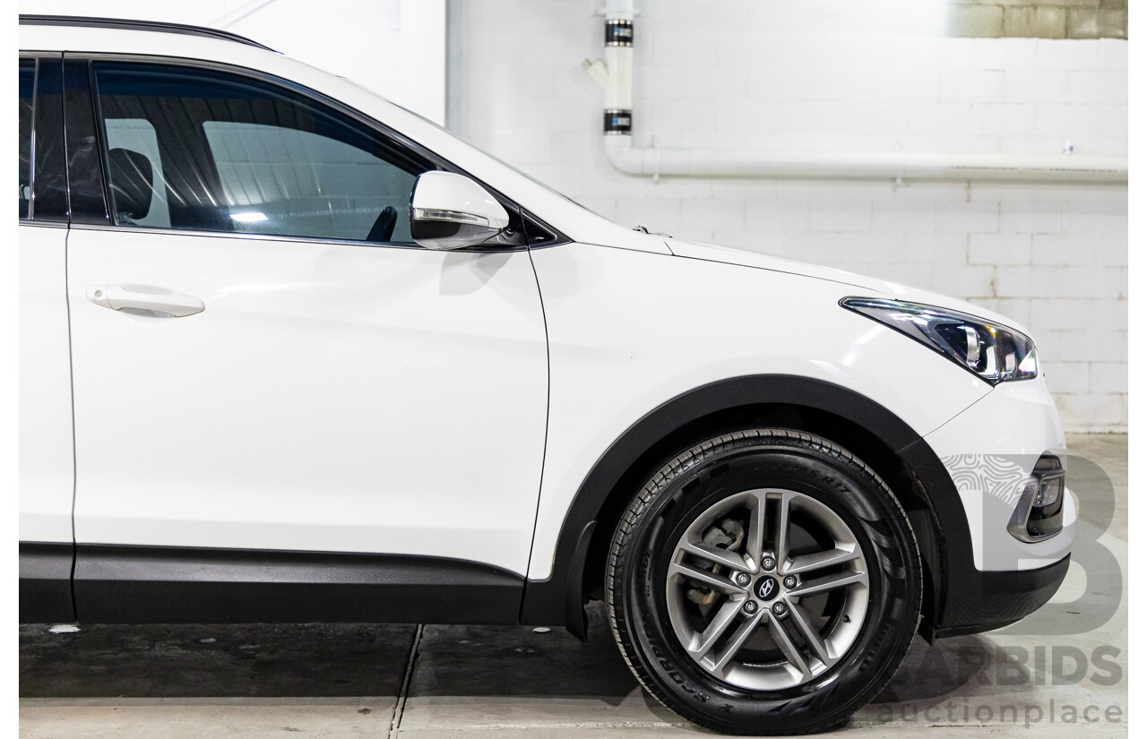 05/2018 Hyundai Santa Fe Active CRDi (4x4) AWD DM5 MY18 4D Wagon White Cream Mica Turbo Diesel 2.2L - 7 Seater