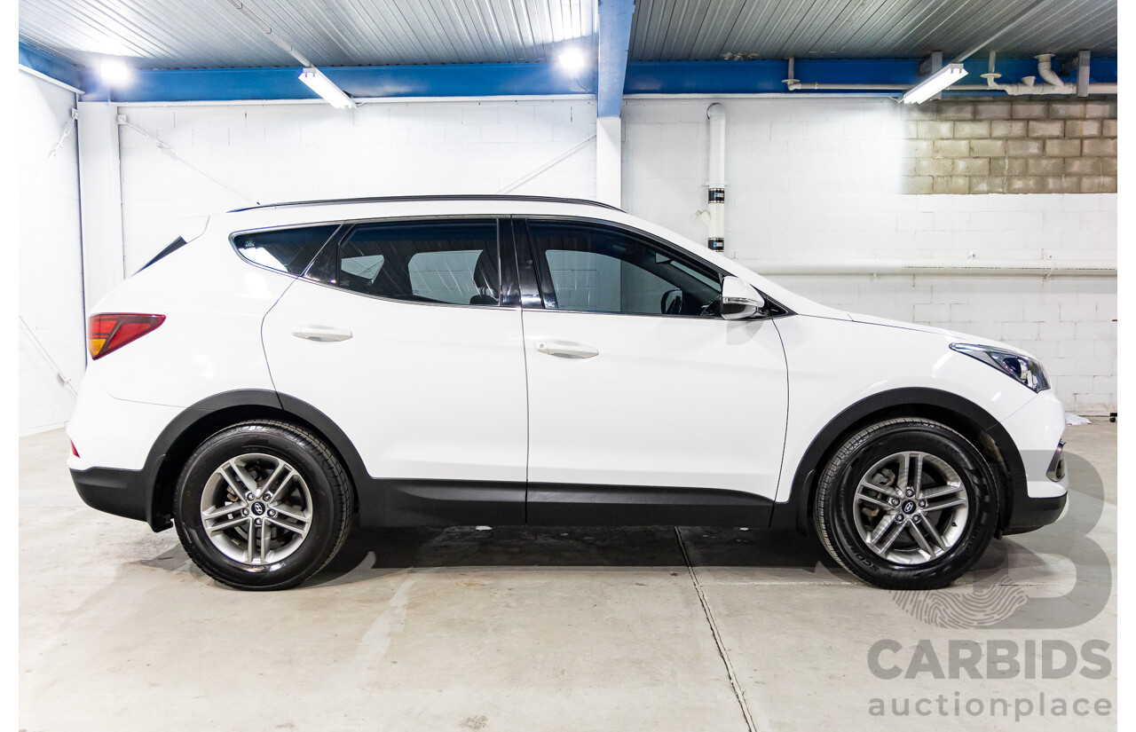 05/2018 Hyundai Santa Fe Active CRDi (4x4) AWD DM5 MY18 4D Wagon White Cream Mica Turbo Diesel 2.2L - 7 Seater