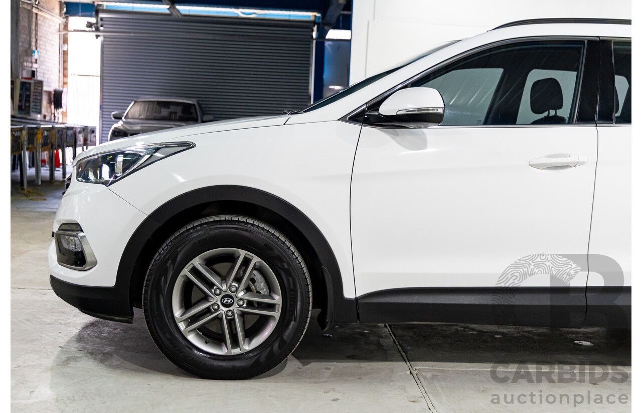 05/2018 Hyundai Santa Fe Active CRDi (4x4) AWD DM5 MY18 4D Wagon White Cream Mica Turbo Diesel 2.2L - 7 Seater