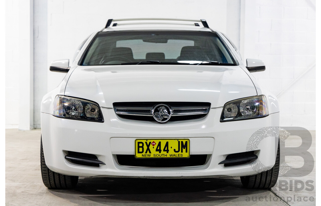 8/2008 Holden Commodore Omega (Dual Fuel) 60th Anniversary VE MY09.5 4d Sedan Heron White V6 3.6L