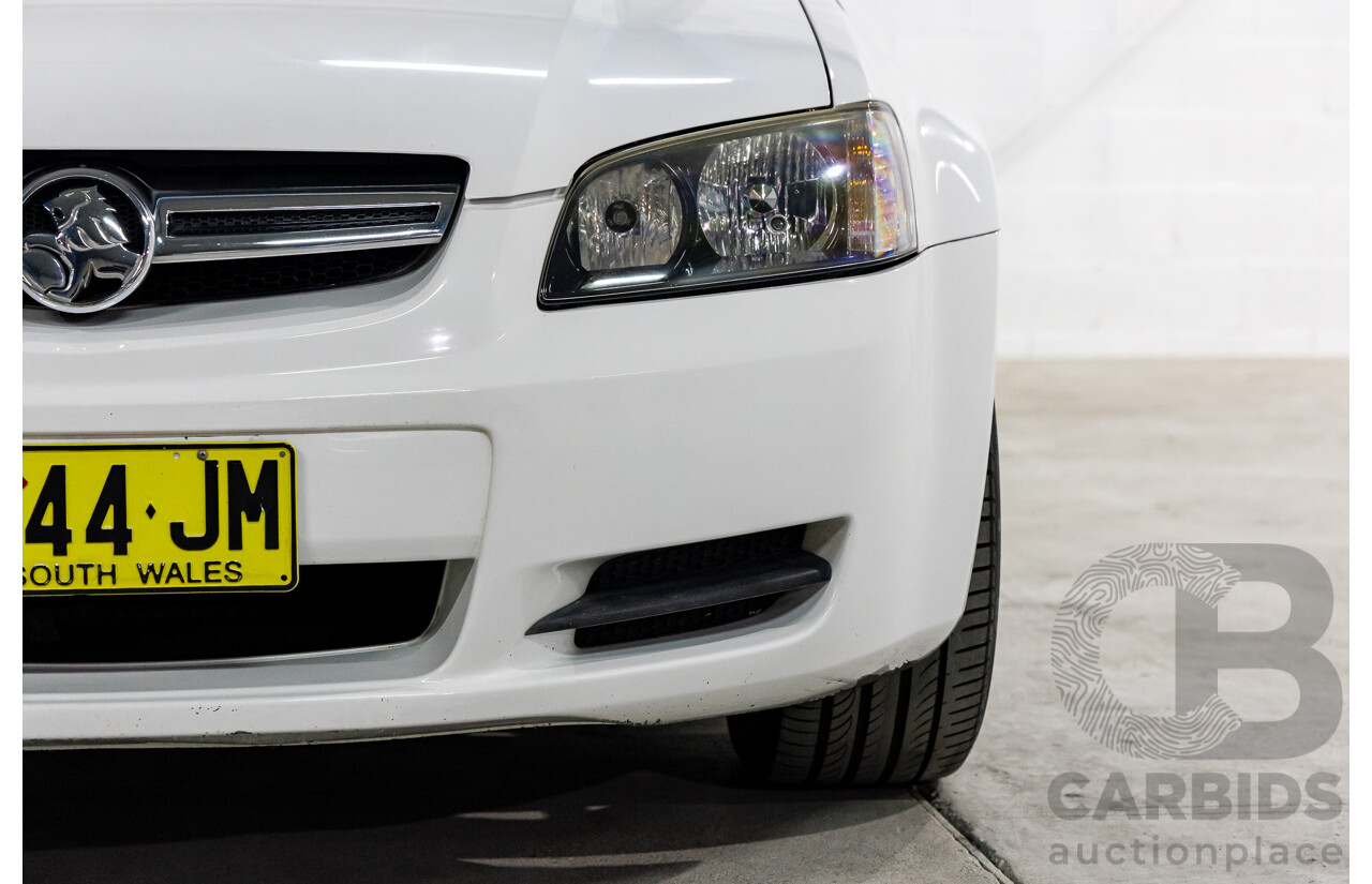 8/2008 Holden Commodore Omega (Dual Fuel) 60th Anniversary VE MY09.5 4d Sedan Heron White V6 3.6L