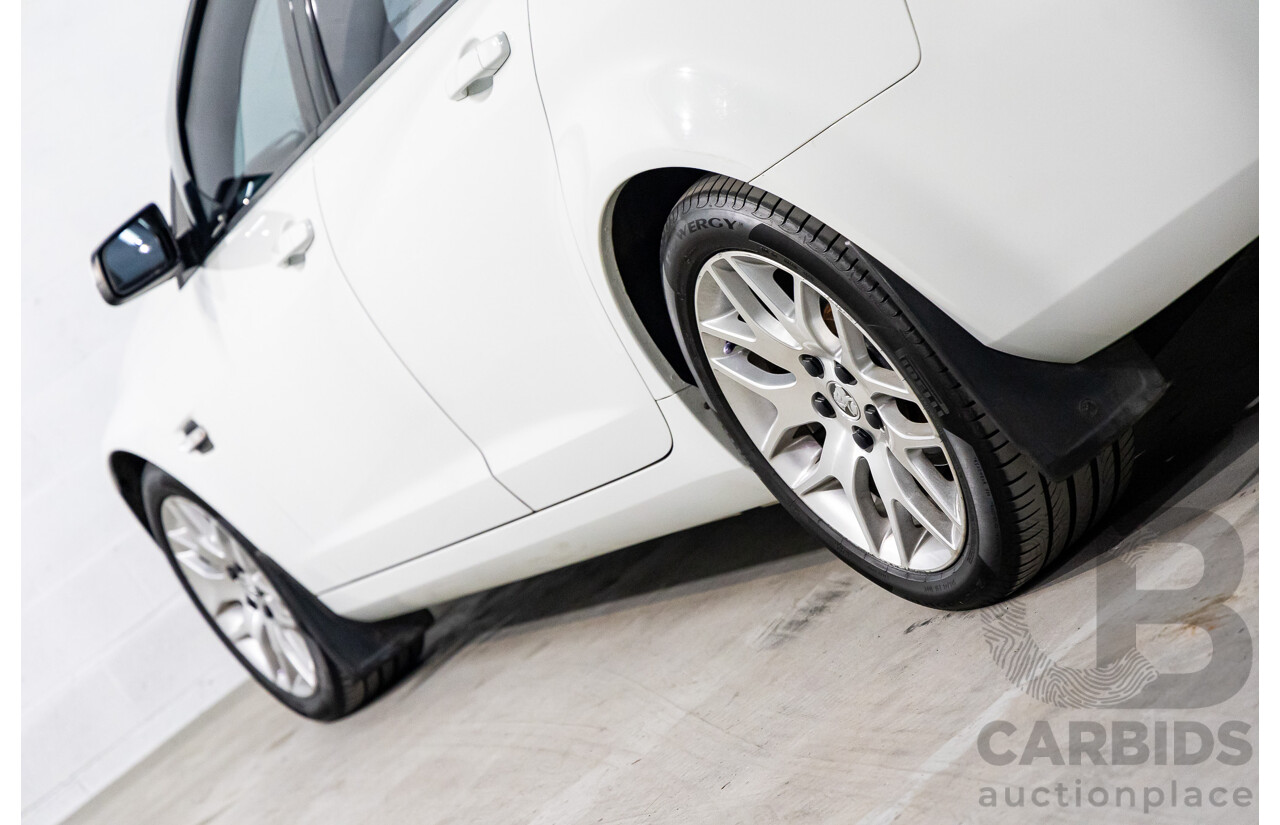 8/2008 Holden Commodore Omega (Dual Fuel) 60th Anniversary VE MY09.5 4d Sedan Heron White V6 3.6L