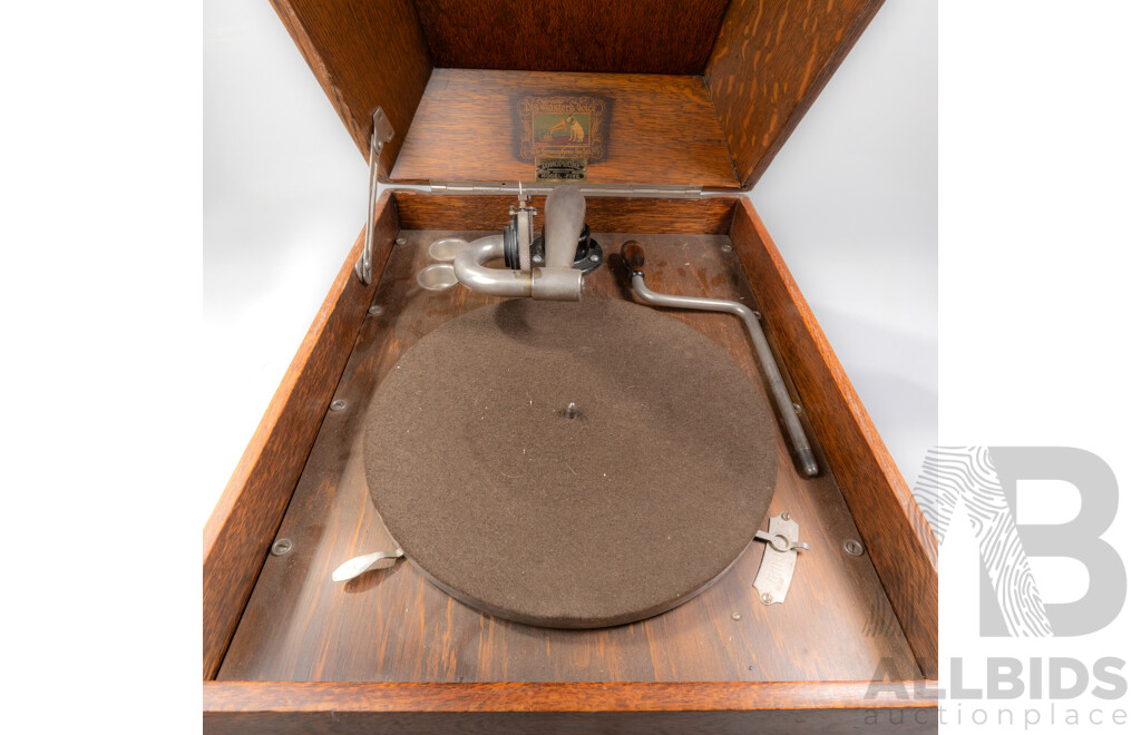 Antique HMV Zonophone Model 5 Gramophone in Oak Case