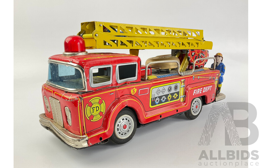 Vintage Kokyu Pressed Steel Fire Truck with Automated Bell and Ladder, Made in Japan