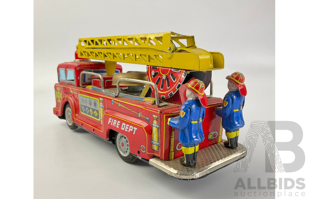 Vintage Kokyu Pressed Steel Fire Truck with Automated Bell and Ladder, Made in Japan