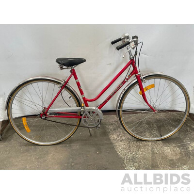 Apollo Ladies Vintage Cruiser Bike