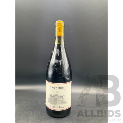 ST MICHAEL - EPPAN Pinot Noir 2017 (75cl)