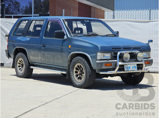 1/1992 Nissan Terrano R3M (4x4)  Wagon Turbo Diesel Blue 2.7L