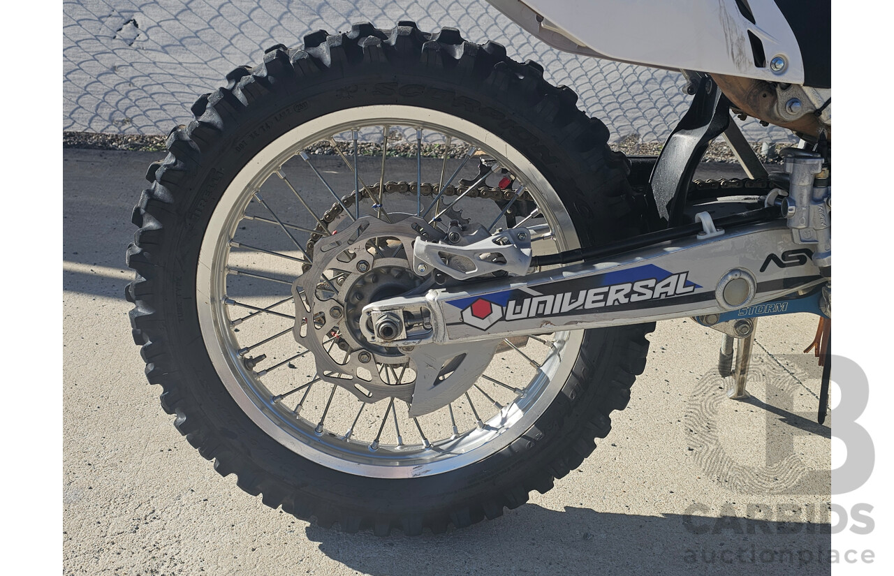 11/2006 Yamaha WR250F Enduro Motorcycle