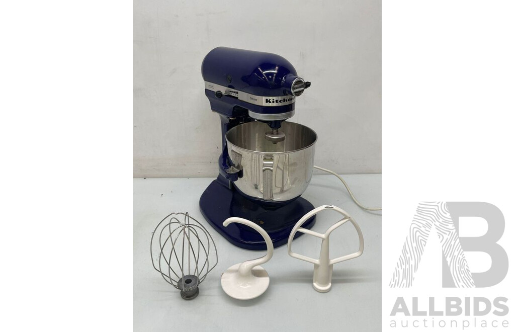 Kitchen Aid Deluxe Mixer