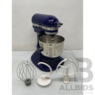 Kitchen Aid Deluxe Mixer