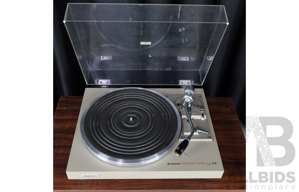 Retro Pioneer PL 514 Belt Drive Turntable with Automatic Return and Instruction Manual and Original Box