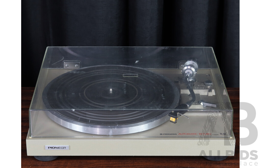 Retro Pioneer PL 514 Belt Drive Turntable with Automatic Return and Instruction Manual and Original Box