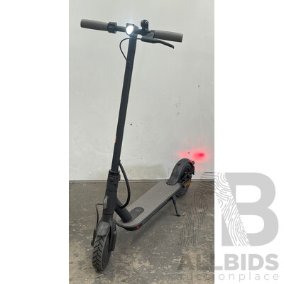 XIAOMI MI ELECTRIC SCOOTER 1S