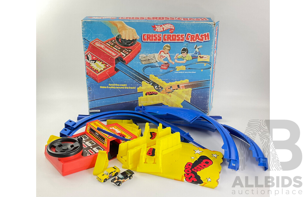 Vintage Hot Wheels Criss Cross Crash with Original Cars and Packaging