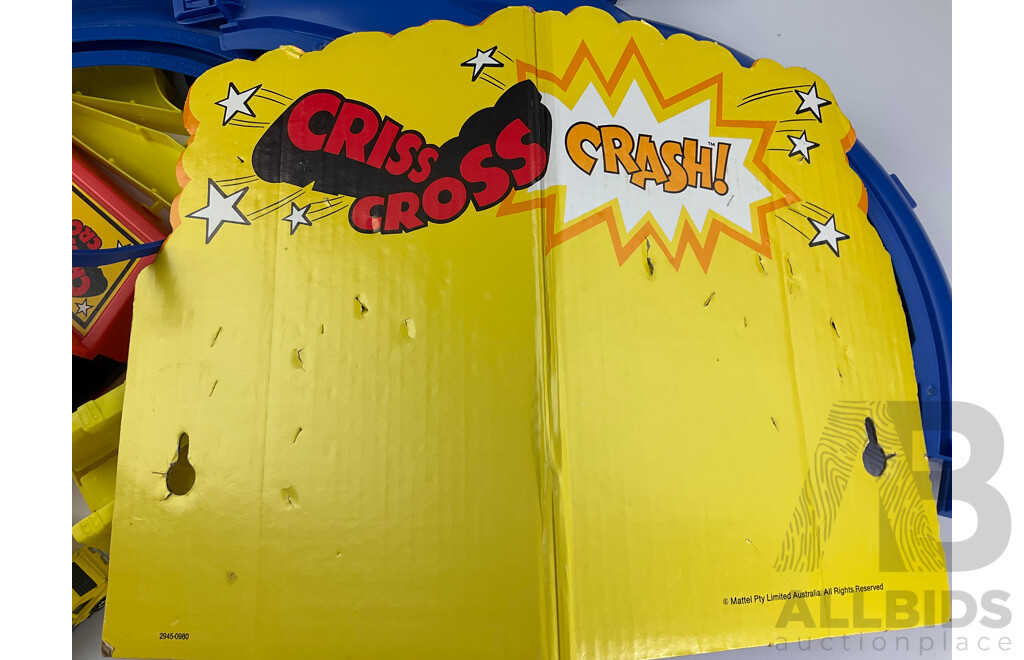 Vintage Hot Wheels Criss Cross Crash with Original Cars and Packaging