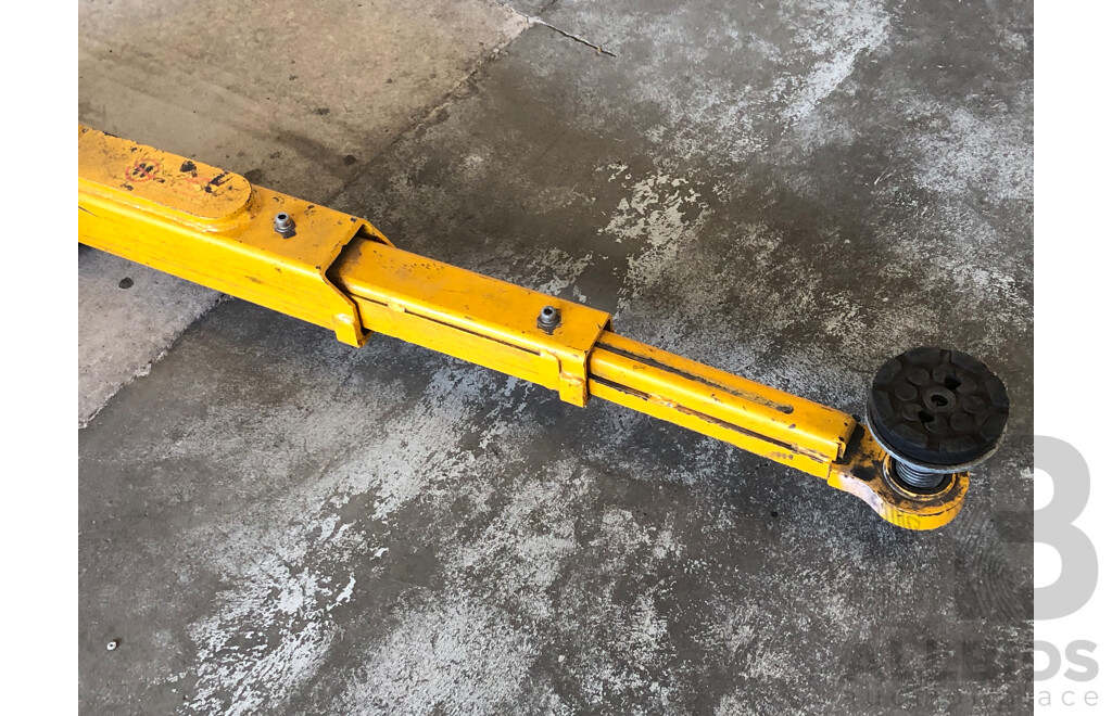 PowerRex 2 Post Wide Body Hoist with 4 Tonne Lift Capacity