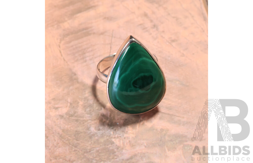 NEW - Sterling Silver Malachite Cabochon Ring, Size T1/2, 10.25 Grams