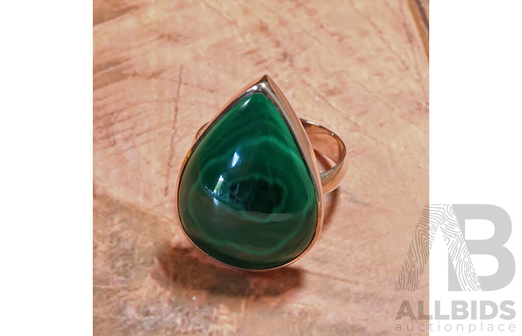 NEW - Sterling Silver Malachite Cabochon Ring, Size T1/2, 10.25 Grams