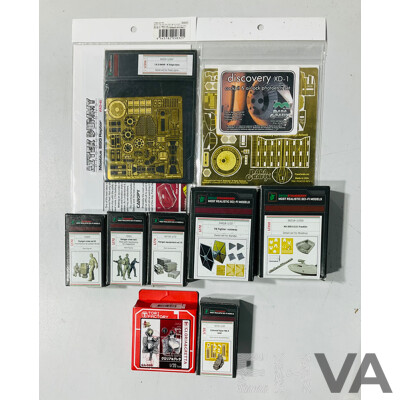 Collection of Scale Model Kits and Accessories From Greenstrawberry and More