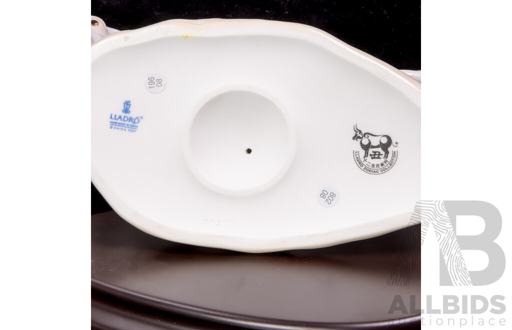 Lladro Chinese Zodiac Collection Porcelain Ox Figure with Stand in Original Box
