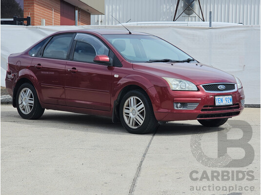 8/2006 Ford Focus GHIA LS 4d Sedan Red 2.0L