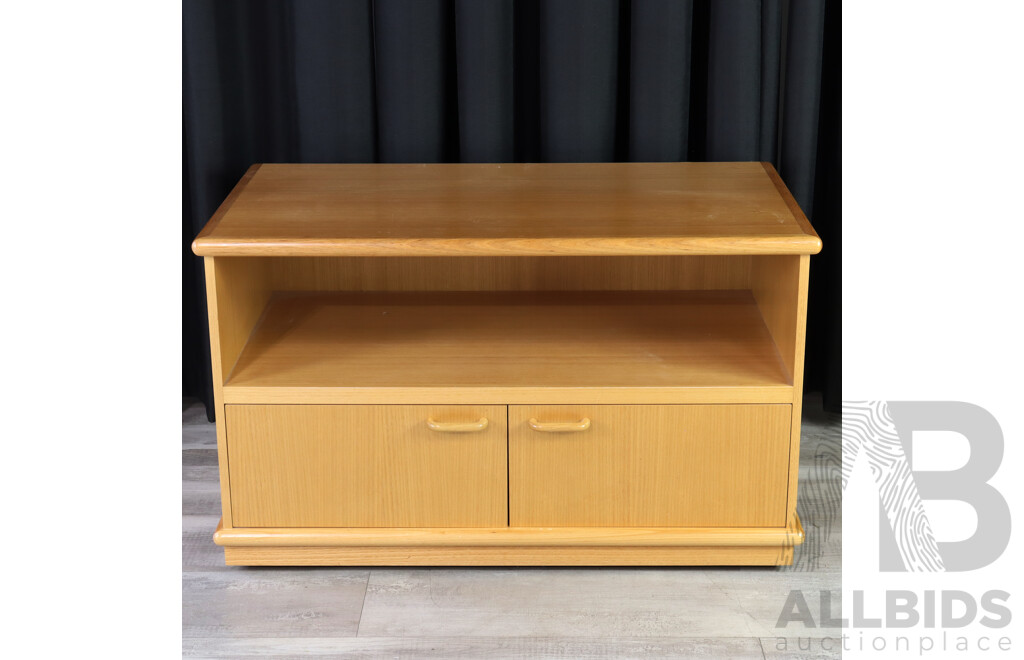 Modern Timber Entertainment Unit