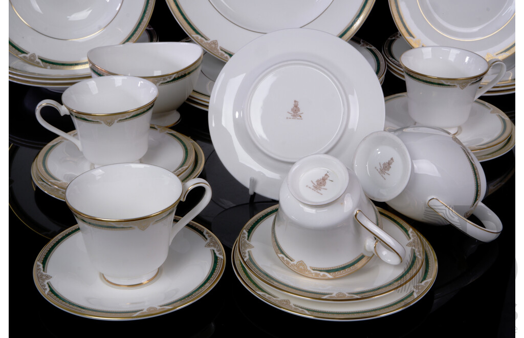 Royal Doulton Porcelain 25 Piece Tea Set in Forsyth Pattern, H 5197