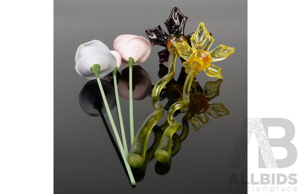 Two Studio Art Glass Flowers Along with Bunch Ceramic Roses