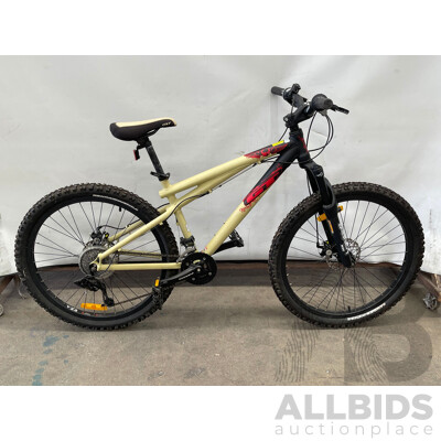 GT Chucker 3.0 Children's Mountain Bike