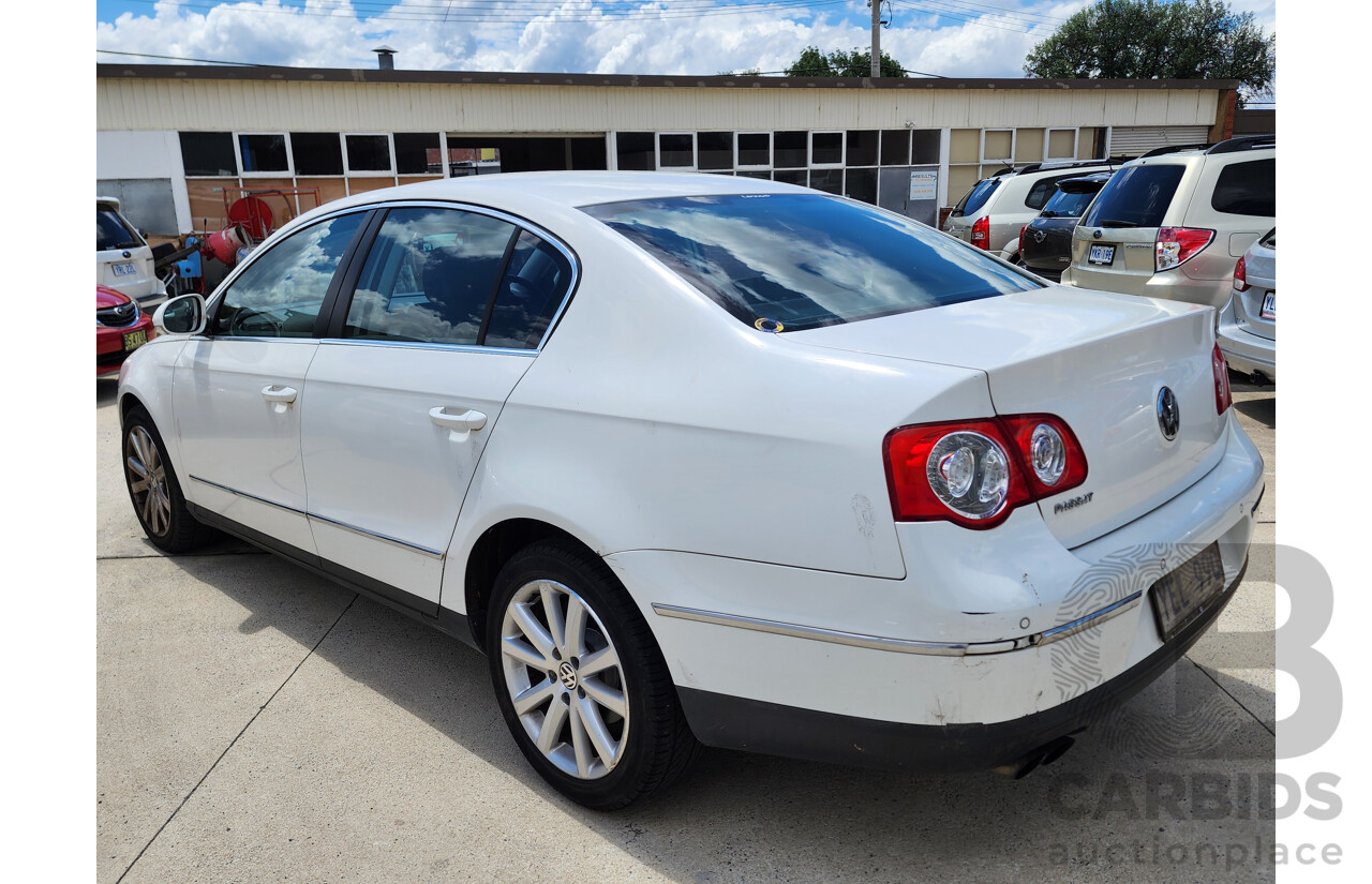 4/2006 Volkswagen Passat 2.0T FSI 3C 4d Sedan White 2.0L