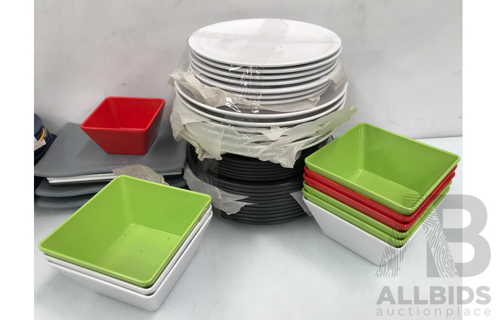 Bulk Lot of Assorted Plastic Plates, Trays, and Bowls