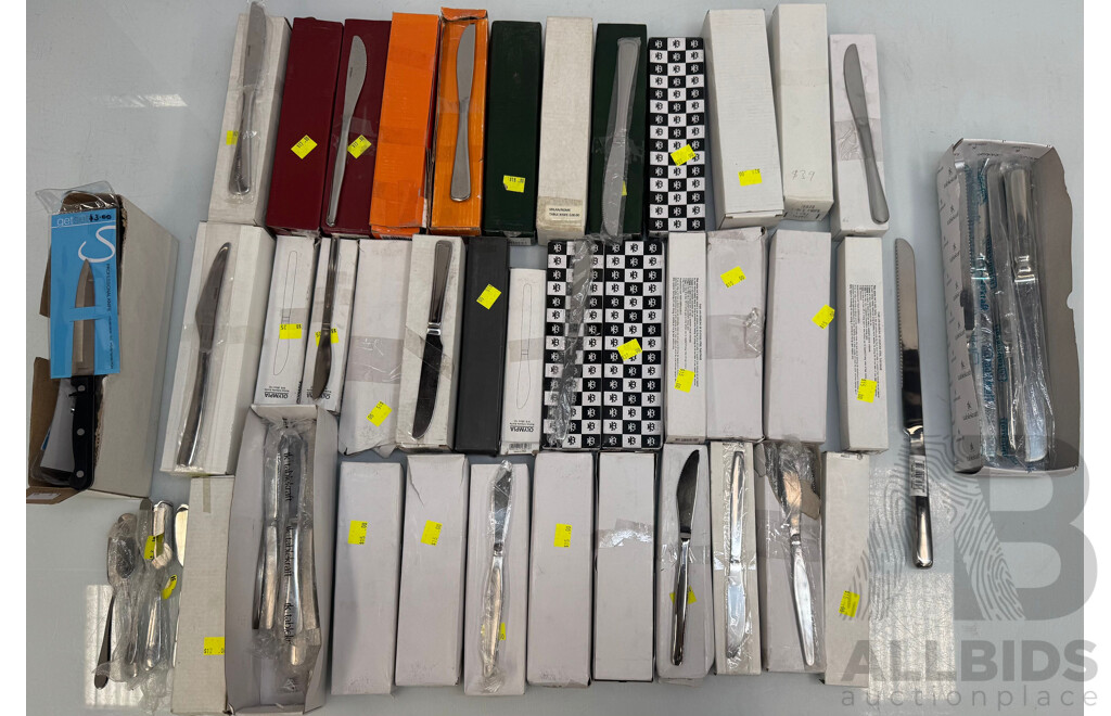 Bulk Lot of Assorted Kitchen Knives