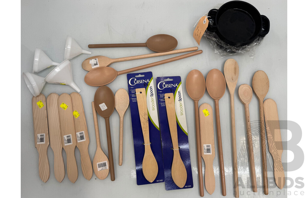 Assorted Lot of Kitchen Goods