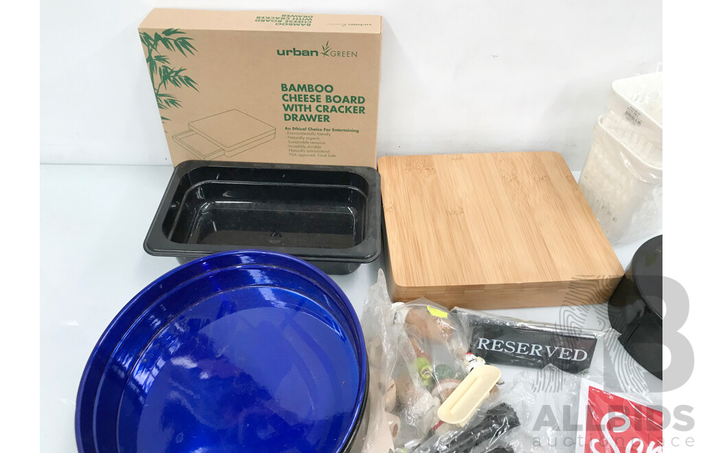 Lot of Assorted Catering/Cafe Items