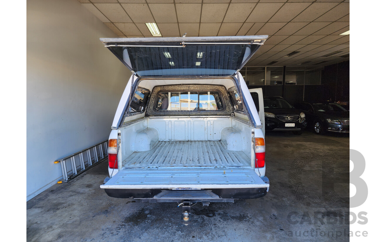 4/2005 Ford Courier GL (4x4) PH Crew Cab P/Up White 2.5L