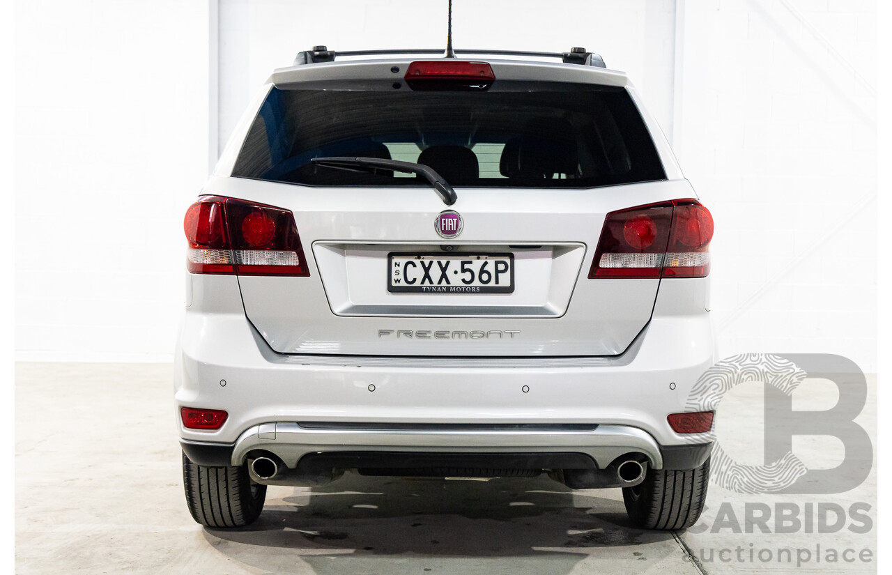 9/2014 Fiat Freemont Crossroad JF MY15 4d Wagon Billet Silver Metallic V6 3.6L - 7 Seater