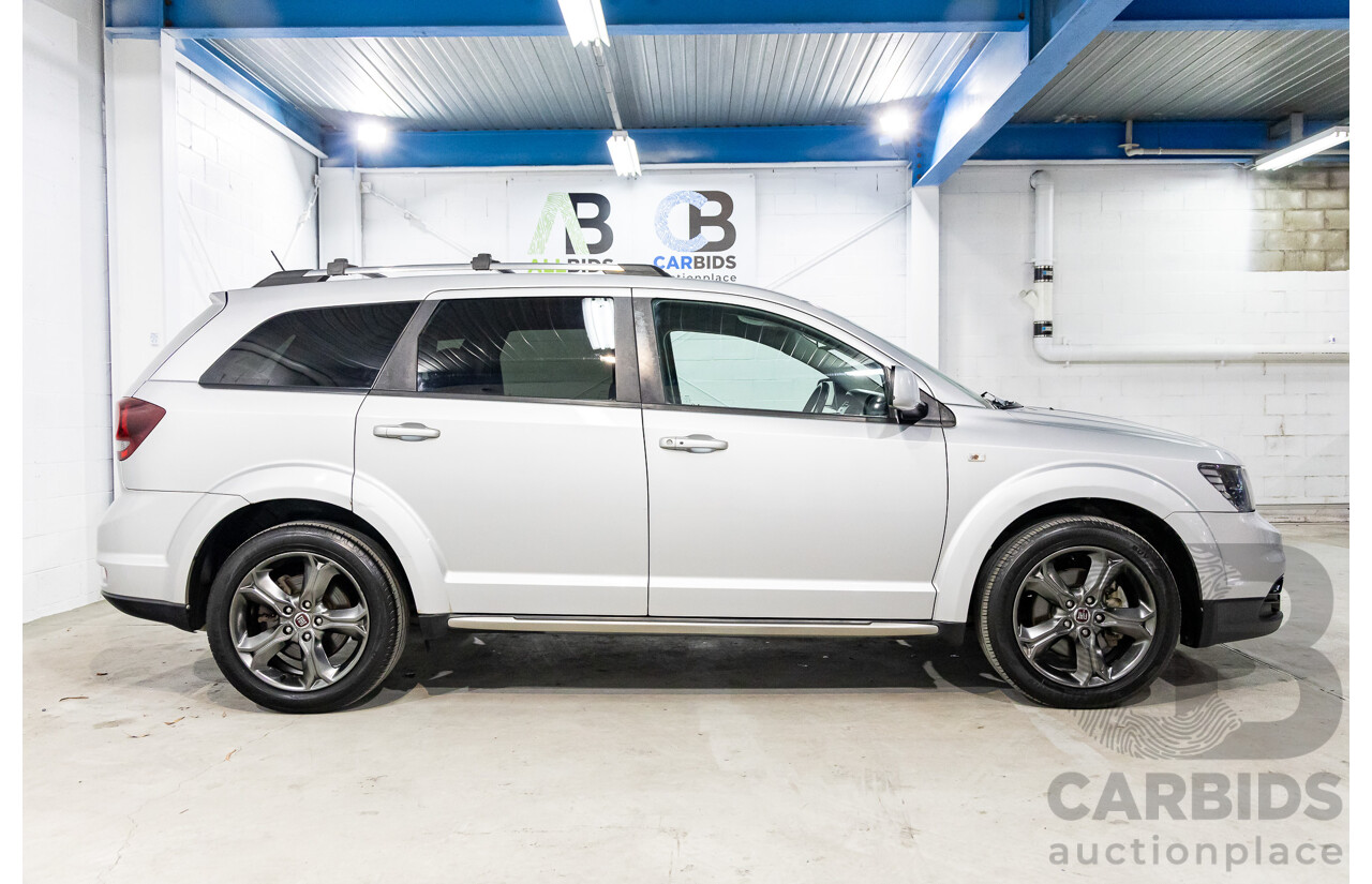 9/2014 Fiat Freemont Crossroad JF MY15 4d Wagon Billet Silver Metallic V6 3.6L - 7 Seater