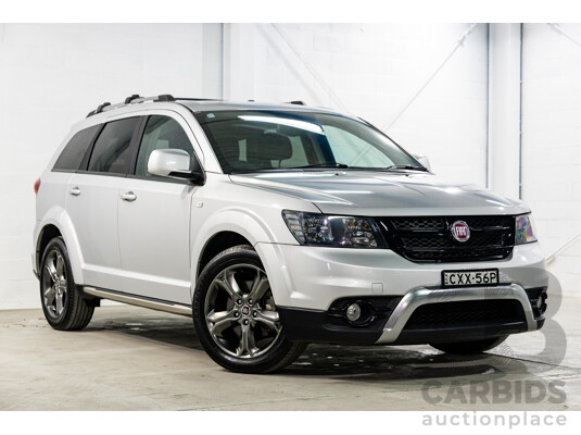 9/2014 Fiat Freemont Crossroad JF MY15 4d Wagon Billet Silver Metallic V6 3.6L - 7 Seater