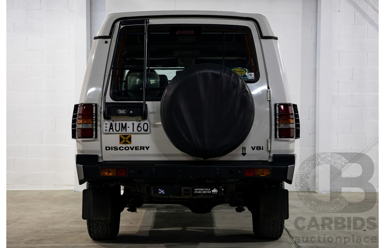 5/1999 Land Rover Discovery SE7 (4x4)  4d Wagon White 4.0L