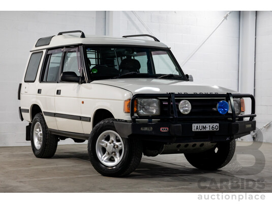 5/1999 Land Rover Discovery SE7 (4x4)  4d Wagon White 4.0L