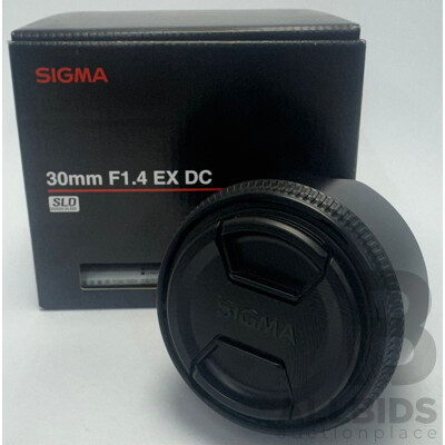 Sigma 30mm F1.4 EX DC HSM Lens RRP: $499