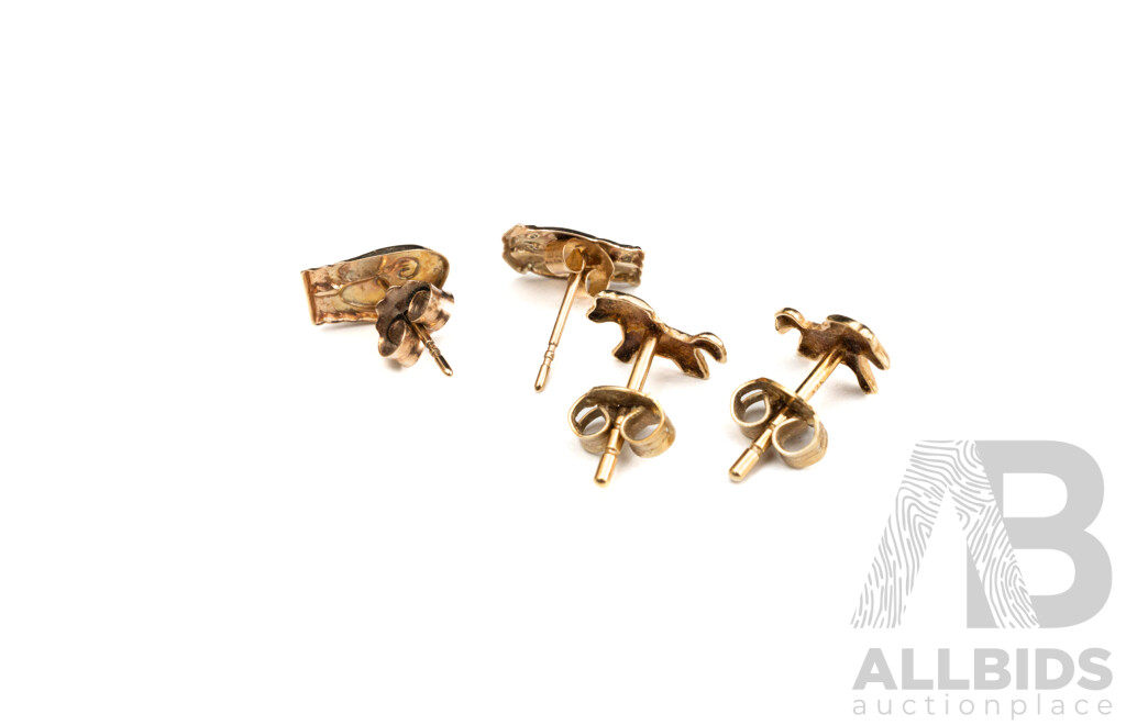 9ct Horse Stud Earrings & 9ct Piggy Front & Back Stud Earrings, 0.76 Grams