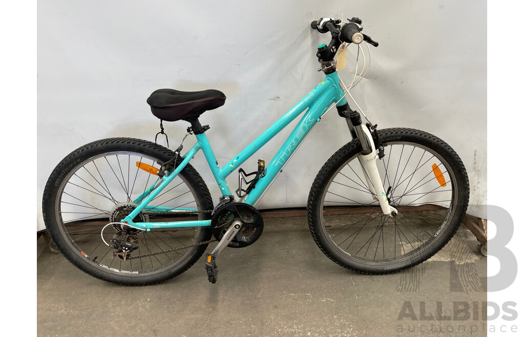 Trek Skye Ladies Mountain Bike